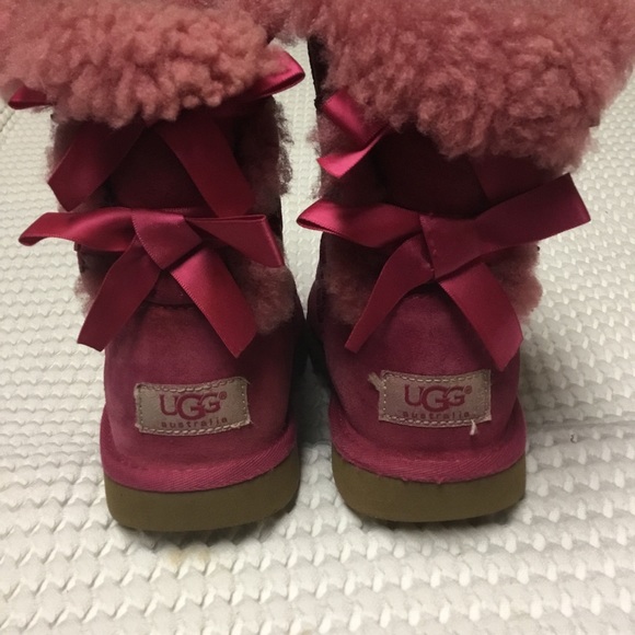 UGG Bright Pink Bailey Bow Boots size 3 - Picture 6 of 8